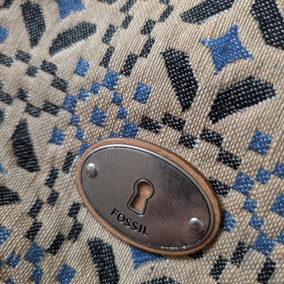 Patterned Fossil Purse - Picture 2 of 5